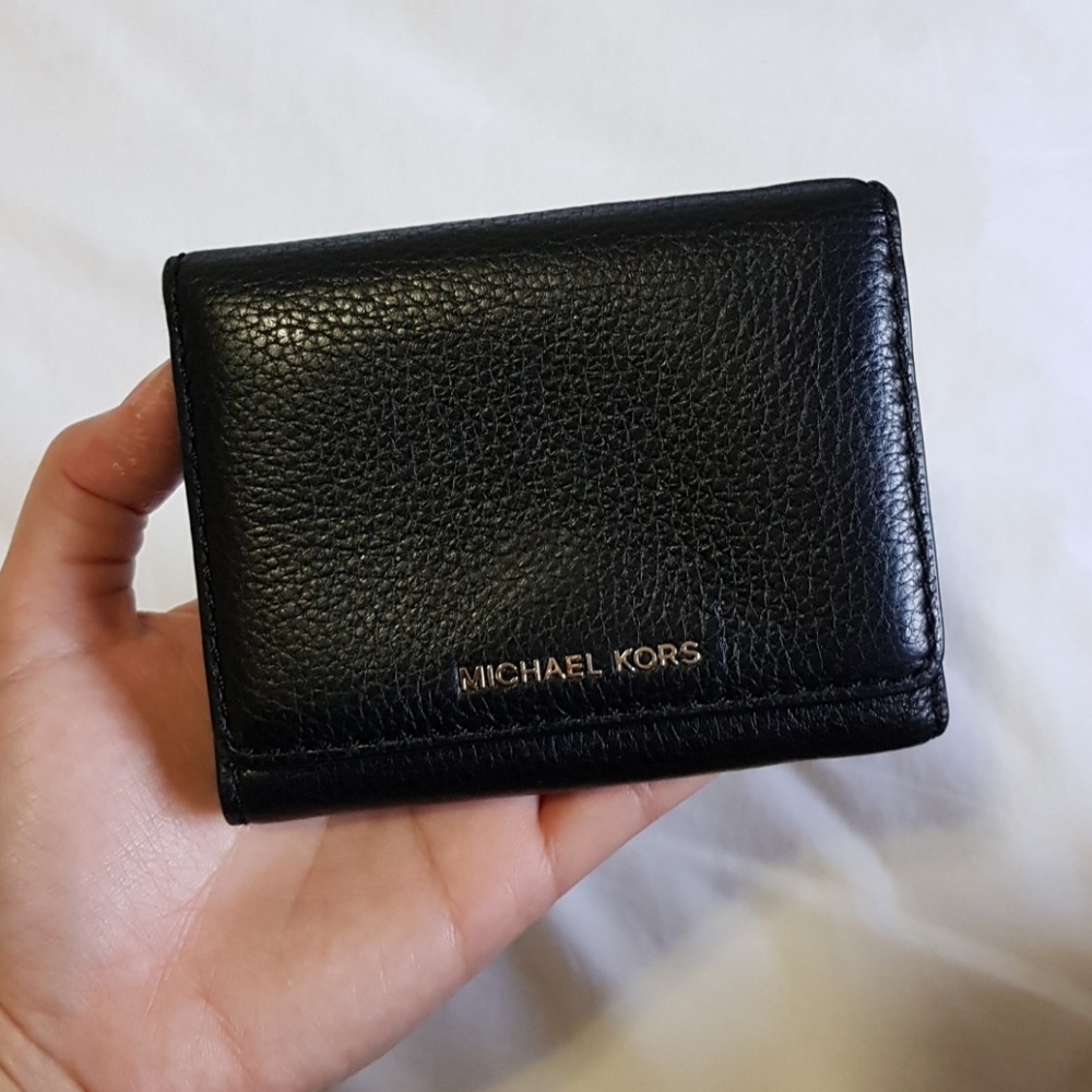 MICHAEL KORS TRI-FOLD WALLET